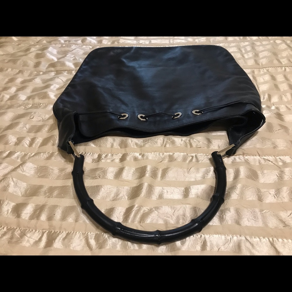 🍾 FIRM XL Gucci Drawstring Bag in Black Leather - Picture 3 of 9